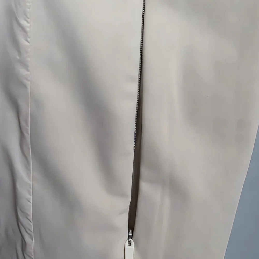 G/FORE Cream and Black Logo Golf Vest - Picture 4 of 6